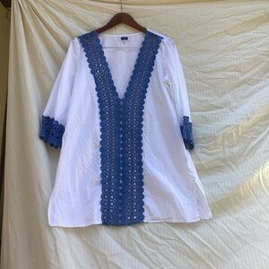 Mud Pie White and blue coverup/tunic with lace Detail, size large